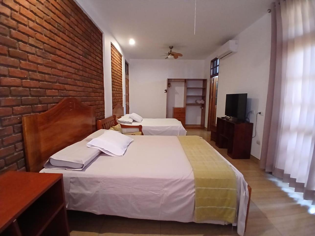 Alojamiento Familiar Custodia Tarapoto Esterno foto