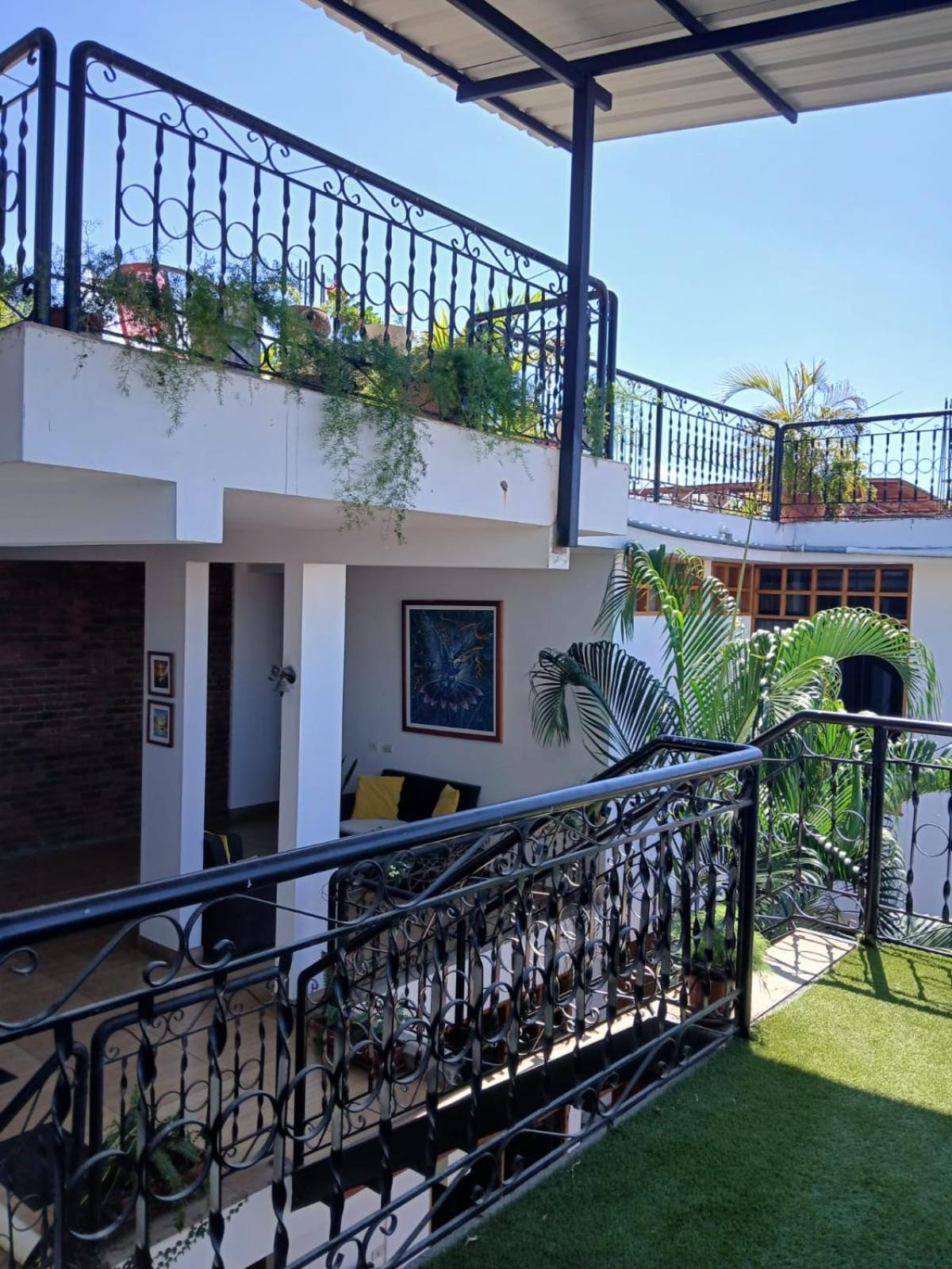 Alojamiento Familiar Custodia Tarapoto Esterno foto